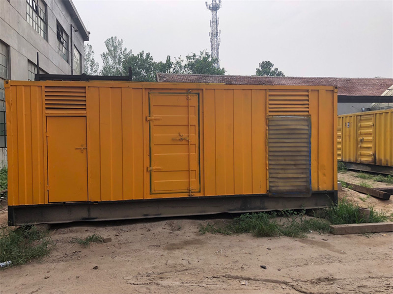 兴隆华侨农场发电机出租进行负载测试时，电瓶电量不足的具体判断标准是什么？